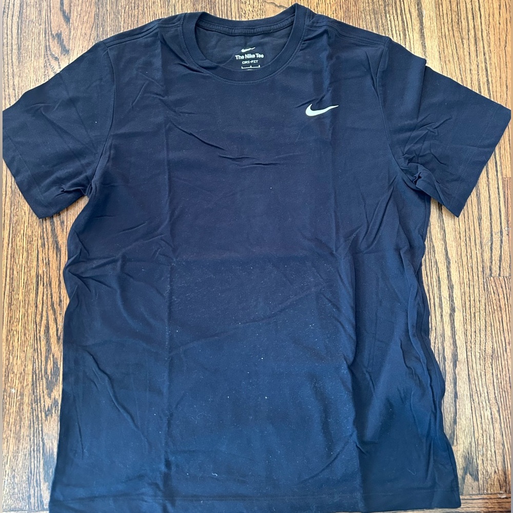 Nike Men's Gray Short Sleeve Tee